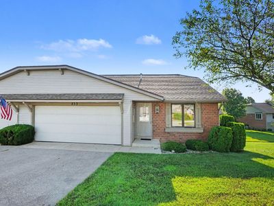 233 Parkside Dr