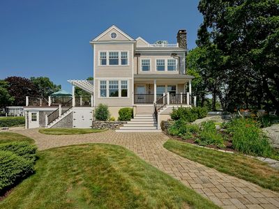 26 Neptune Drive