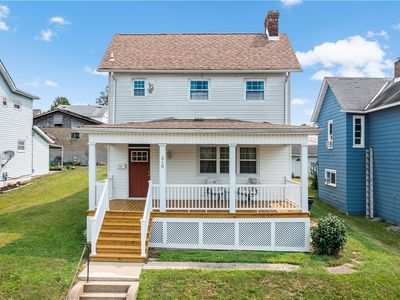 210 3rd St