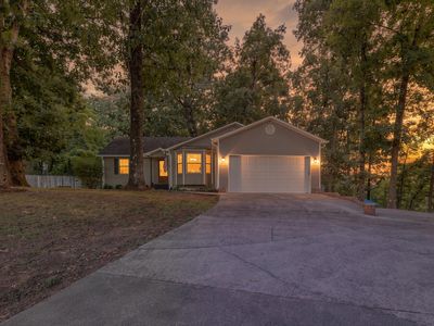 40 E Carolyn Cir