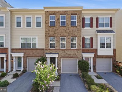 6082 Forum Sq