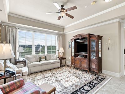 301 Watermere Dr APT 320