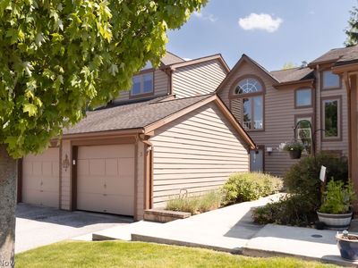 3 Hanover Ln