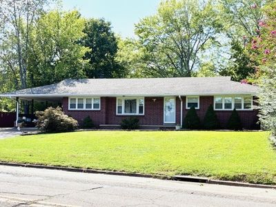 141 N Forrest Ave
