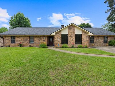 302 Cheryl St