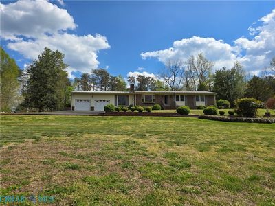 4836 Blackstone Rd