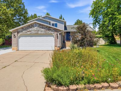 1425 E 2250 N