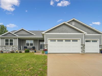 716 Tiburan Ln NE