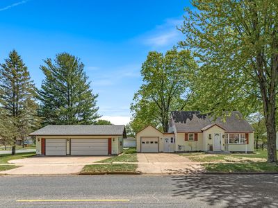 308 20th Ave W