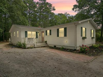 707 Beach Rd