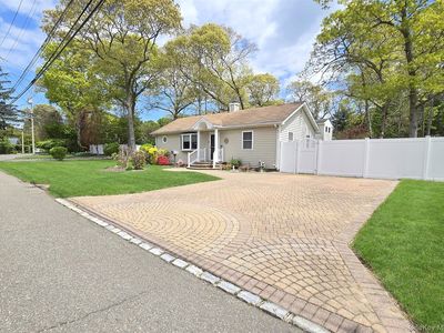 33 Pleasure Avenue