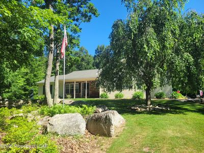 Property at 406 E Mountain Side Dr, Sugarloaf, PA