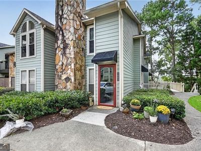 Property at 1005 Canyon Point Cir, Roswell, GA