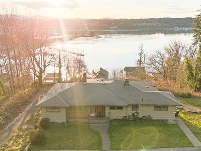 1705 Arbutus Street NE