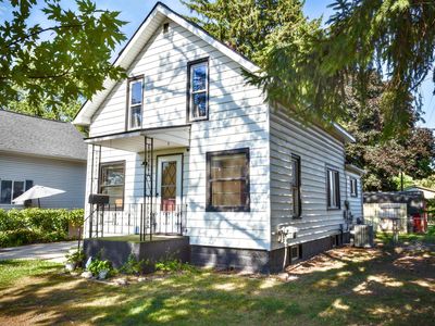 104 Grove Ave