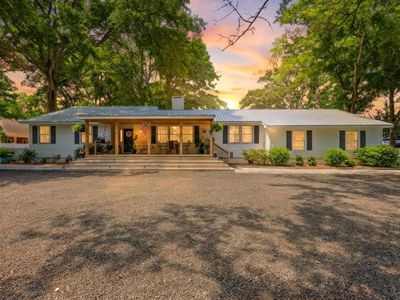 230 Cedar Point Ave.