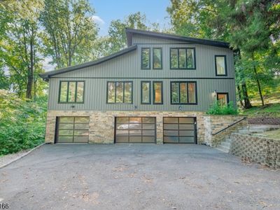 1204 Johnston Dr