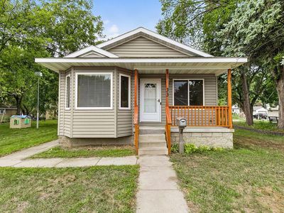 33 8th Ave N
