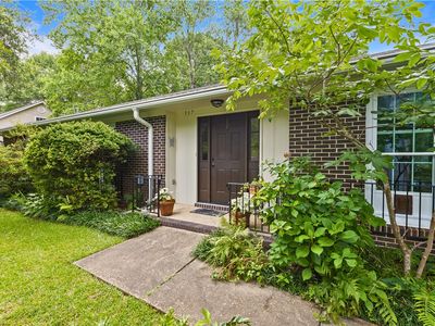 317 Windsor Dr