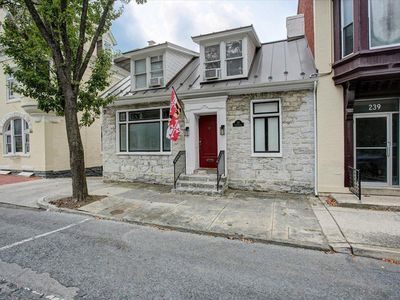 241 S Potomac St