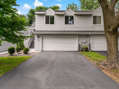 582 Clover Leaf Pkwy NE