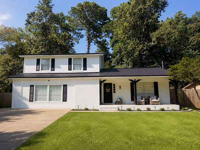 405 Pine Hills Dr