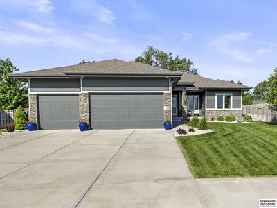 2208 N 188th Ter