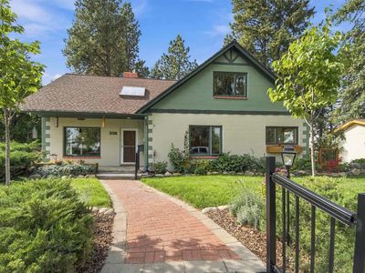 335 SW Skyline Dr