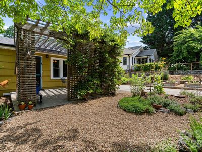 321 Sulphur Springs Rd