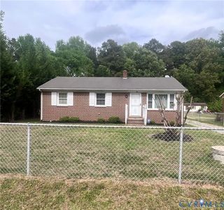 Property at 98 Vincent Dr, Emporia, VA