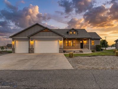 618 Lacey Rd