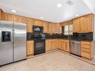 5160 Connecticut Dr APT 4