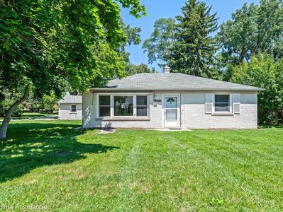 902 E Rockland Rd