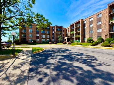 625 W Huntington Commons Rd APT 317