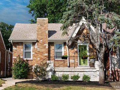 4979 Pernod Ave