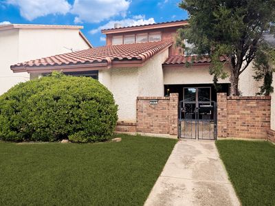 Property at 805 W Rochelle Rd, Irving, TX