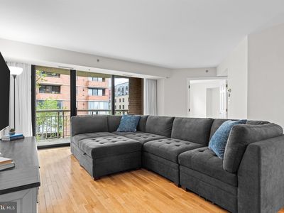 1200 Braddock Pl APT 411