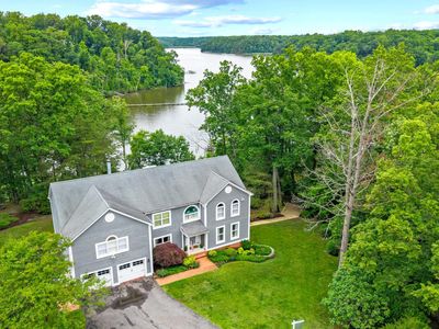575 Laurel Rd