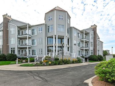 35 Harborview DRIVE #112