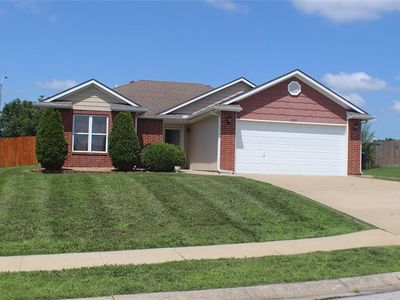 1215 Foxridge Dr