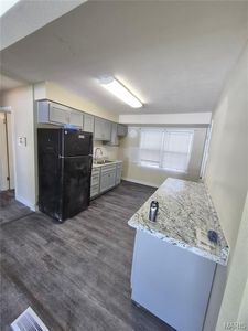 9 S Floridale Dr