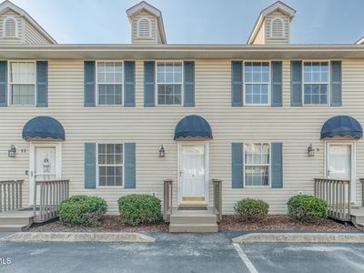 10 Pepper Ridge Ct #10