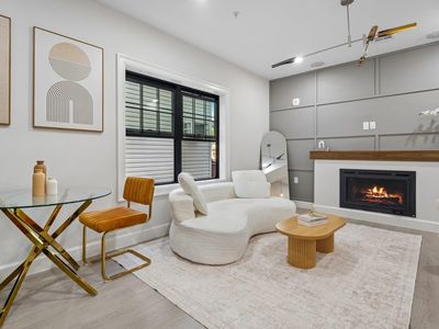 158 Oakland Ave #2B