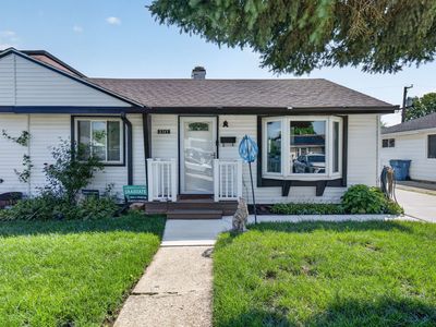 Property at 8743 S Kolin Ave, Hometown, IL