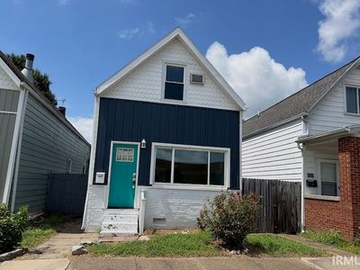 708 Hess Ave