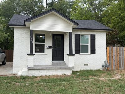 4203 E 2nd Pl