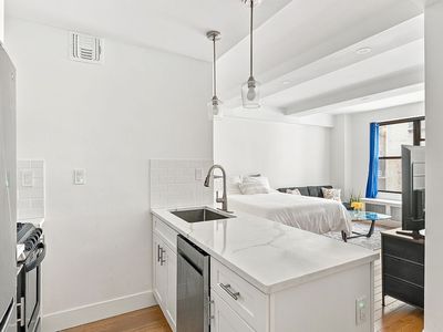 235 W 102nd St APT 3V