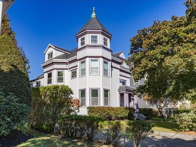 270 Lafayette St #1