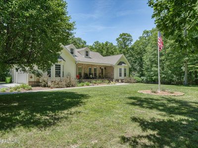 120 Carrie Dr