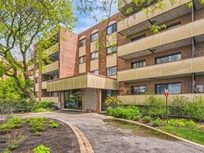 Property at 9242 Gross Point Rd APT 107, Skokie, IL